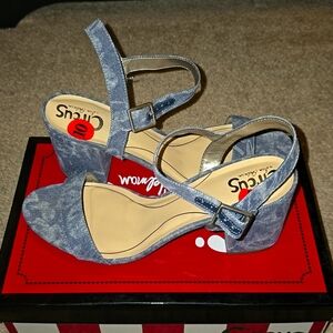 NWOT Sam Eldeman circus block heels